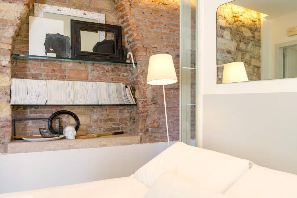 Punto Luce Home In Center Of Verona Exterior foto